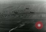 Standbild 17 Airborne Division Chalons Frankreich, 1945, aus Sekunde 26 historischem Filmmaterial Videoclip 65675022039