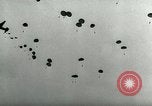 Standbild 17 Airborne Division Chalons Frankreich, 1945, aus Sekunde 7 historischem Filmmaterial Videoclip 65675022040