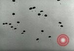 Standbild 17 Airborne Division Chalons Frankreich, 1945, aus Sekunde 9 historischem Filmmaterial Videoclip 65675022040