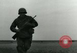 Standbild 17 Airborne Division Chalons Frankreich, 1945, aus Sekunde 62 historischem Filmmaterial Videoclip 65675022040