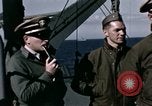 Standbild britischen Offiziere Atlantik, 1944, aus Sekunde 24 historischem Filmmaterial Videoclip 65675022052