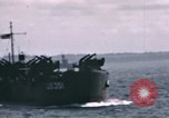 Standbild britischen Offiziere Atlantik, 1944, aus Sekunde 35 historischem Filmmaterial Videoclip 65675022052