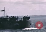 Standbild britischen Offiziere Atlantik, 1944, aus Sekunde 36 historischem Filmmaterial Videoclip 65675022052