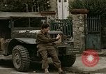 Standbild französische Städte post-Invasion Frankreich, 1944, aus Sekunde 18 historischem Filmmaterial Videoclip 65675022060