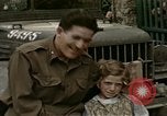 Standbild französische Städte post-Invasion Frankreich, 1944, aus Sekunde 24 historischem Filmmaterial Videoclip 65675022060