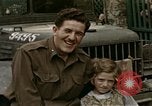 Standbild französische Städte post-Invasion Frankreich, 1944, aus Sekunde 26 historischem Filmmaterial Videoclip 65675022060
