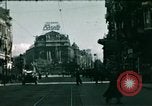 Standbild französische Städte post-Invasion Frankreich, 1944, aus Sekunde 33 historischem Filmmaterial Videoclip 65675022060