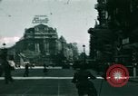 Standbild französische Städte post-Invasion Frankreich, 1944, aus Sekunde 35 historischem Filmmaterial Videoclip 65675022060