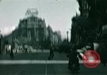 Standbild französische Städte post-Invasion Frankreich, 1944, aus Sekunde 36 historischem Filmmaterial Videoclip 65675022060