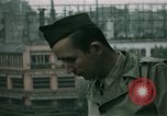 Standbild französische Städte post-Invasion Frankreich, 1944, aus Sekunde 48 historischem Filmmaterial Videoclip 65675022060