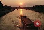 Standbild Grand Palais Paris Frankreich, 1969, aus Sekunde 61 historischem Filmmaterial Videoclip 65675022080