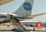 Standbild Pan American Airways Paris Frankreich, 1969, aus Sekunde 26 historischem Filmmaterial Videoclip 65675022083