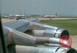 Standbild Pan American Airways Paris Frankreich, 1969, aus Sekunde 54 historischem Filmmaterial Videoclip 65675022083