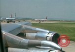 Standbild Pan American Airways Paris Frankreich, 1969, aus Sekunde 55 historischem Filmmaterial Videoclip 65675022083
