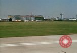 Standbild Pan American Airways Paris Frankreich, 1969, aus Sekunde 61 historischem Filmmaterial Videoclip 65675022083