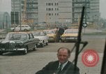 Standbild National Monument Amsterdam Niederlande, 1969, aus Sekunde 1 historischem Filmmaterial Videoclip 65675022087