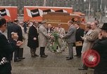 Standbild National Monument Amsterdam Niederlande, 1969, aus Sekunde 16 historischem Filmmaterial Videoclip 65675022087