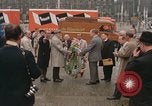 Standbild National Monument Amsterdam Niederlande, 1969, aus Sekunde 17 historischem Filmmaterial Videoclip 65675022087