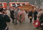 Standbild National Monument Amsterdam Niederlande, 1969, aus Sekunde 20 historischem Filmmaterial Videoclip 65675022087