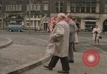 Standbild National Monument Amsterdam Niederlande, 1969, aus Sekunde 24 historischem Filmmaterial Videoclip 65675022087