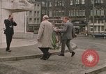 Standbild National Monument Amsterdam Niederlande, 1969, aus Sekunde 27 historischem Filmmaterial Videoclip 65675022087