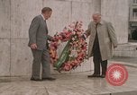 Standbild National Monument Amsterdam Niederlande, 1969, aus Sekunde 31 historischem Filmmaterial Videoclip 65675022087