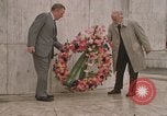 Standbild National Monument Amsterdam Niederlande, 1969, aus Sekunde 32 historischem Filmmaterial Videoclip 65675022087