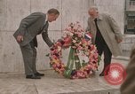 Standbild National Monument Amsterdam Niederlande, 1969, aus Sekunde 34 historischem Filmmaterial Videoclip 65675022087