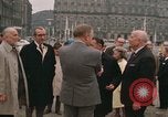 Standbild National Monument Amsterdam Niederlande, 1969, aus Sekunde 49 historischem Filmmaterial Videoclip 65675022087