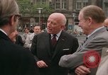 Standbild National Monument Amsterdam Niederlande, 1969, aus Sekunde 52 historischem Filmmaterial Videoclip 65675022087