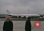 Immagine di Primi Boeing 747 e Concorde F-WTSS Parigi Francia, 1969, secondo 6 filmato di repertorio 65675022091