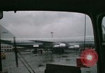 Immagine di Primi Boeing 747 e Concorde F-WTSS Parigi Francia, 1969, secondo 14 filmato di repertorio 65675022091