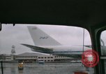 Immagine di Primi Boeing 747 e Concorde F-WTSS Parigi Francia, 1969, secondo 18 filmato di repertorio 65675022091