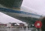 Immagine di Primi Boeing 747 e Concorde F-WTSS Parigi Francia, 1969, secondo 25 filmato di repertorio 65675022091