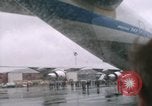 Immagine di Primi Boeing 747 e Concorde F-WTSS Parigi Francia, 1969, secondo 26 filmato di repertorio 65675022091