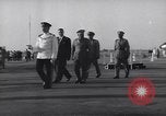 Immagine di Gen Ibrahim Abboud e Re Hussein I Il Cairo Egitto, 1955, secondo 29 filmato di repertorio 65675022135