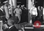 Immagine di Gen Ibrahim Abboud e Re Hussein I Il Cairo Egitto, 1955, secondo 50 filmato di repertorio 65675022135