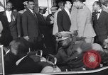 Immagine di Gen Ibrahim Abboud e Re Hussein I Il Cairo Egitto, 1955, secondo 57 filmato di repertorio 65675022135