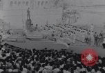Immagine di Serbatoi in parata Millitary A Bagdad in Iraq, 1959, secondo 38 filmato di repertorio 65675022137