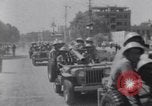 Standbild militärische Parade Bagdad Irak, 1959, aus Sekunde 4 historischem Filmmaterial Videoclip 65675022138