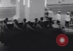 Standbild militärische Parade Bagdad Irak, 1959, aus Sekunde 32 historischem Filmmaterial Videoclip 65675022138
