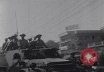 Standbild militärische Parade Bagdad Irak, 1959, aus Sekunde 58 historischem Filmmaterial Videoclip 65675022138