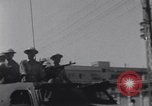 Standbild militärische Parade Bagdad Irak, 1959, aus Sekunde 59 historischem Filmmaterial Videoclip 65675022138