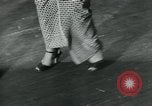 Standbild malaysischen Tanz und Kultur Malaysia Pahang, 1960, aus Sekunde 23 historischem Filmmaterial Videoclip 65675022143