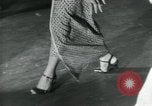 Standbild malaysischen Tanz und Kultur Malaysia Pahang, 1960, aus Sekunde 26 historischem Filmmaterial Videoclip 65675022143