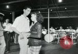 Standbild malaysischen Tanz und Kultur Malaysia Pahang, 1960, aus Sekunde 30 historischem Filmmaterial Videoclip 65675022143