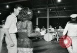 Standbild malaysischen Tanz und Kultur Malaysia Pahang, 1960, aus Sekunde 31 historischem Filmmaterial Videoclip 65675022143
