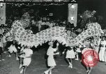 Standbild malaysischen Tanz und Kultur Malaysia Pahang, 1960, aus Sekunde 47 historischem Filmmaterial Videoclip 65675022143