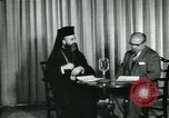 Standbild Erzbischof Makarios und John Harding Nikosia Zypern, 1955, aus Sekunde 5 historischem Filmmaterial Videoclip 65675022144