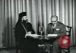 Standbild Erzbischof Makarios und John Harding Nikosia Zypern, 1955, aus Sekunde 8 historischem Filmmaterial Videoclip 65675022144